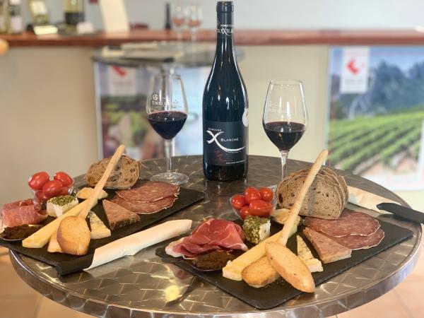 Visite de cave et dégustation des vins bio au Domaine de la Croix Blanche