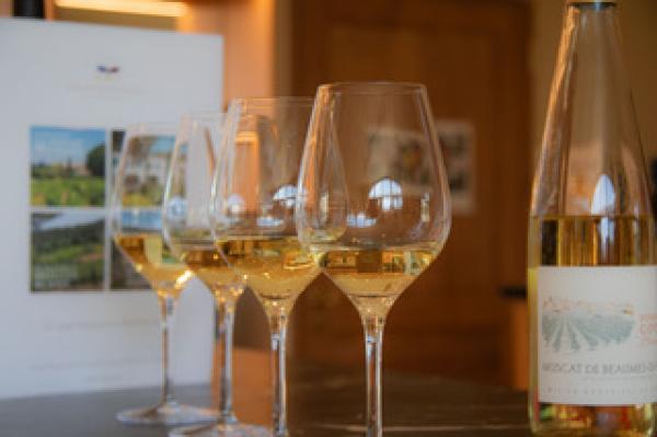 Atelier d'assemblage au Domaine de Coyeux