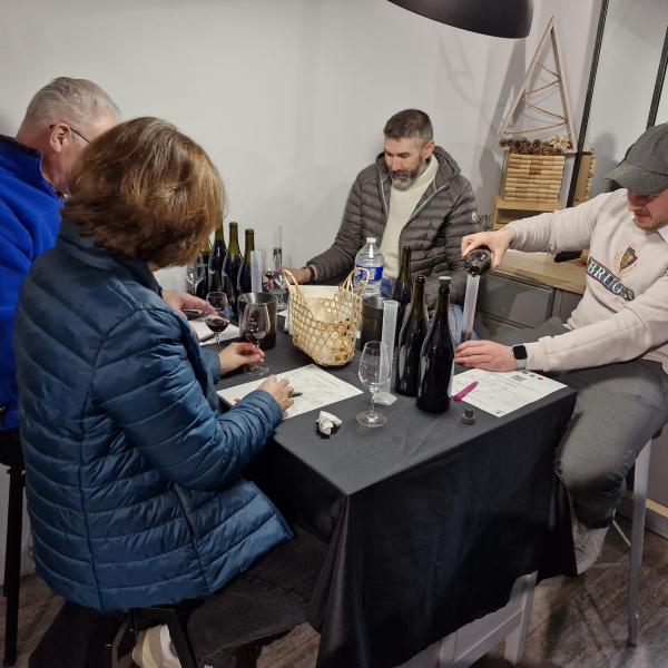 Atelier d'assemblage au Domaine Fontaine du Clos