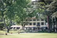 Terrasse du restaurant du domaine de Fontenille