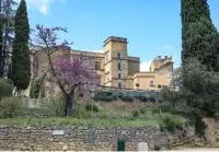 Devanture du château de Lourmarin