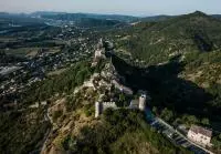 Vue aérienne sur le château de Rochemaure